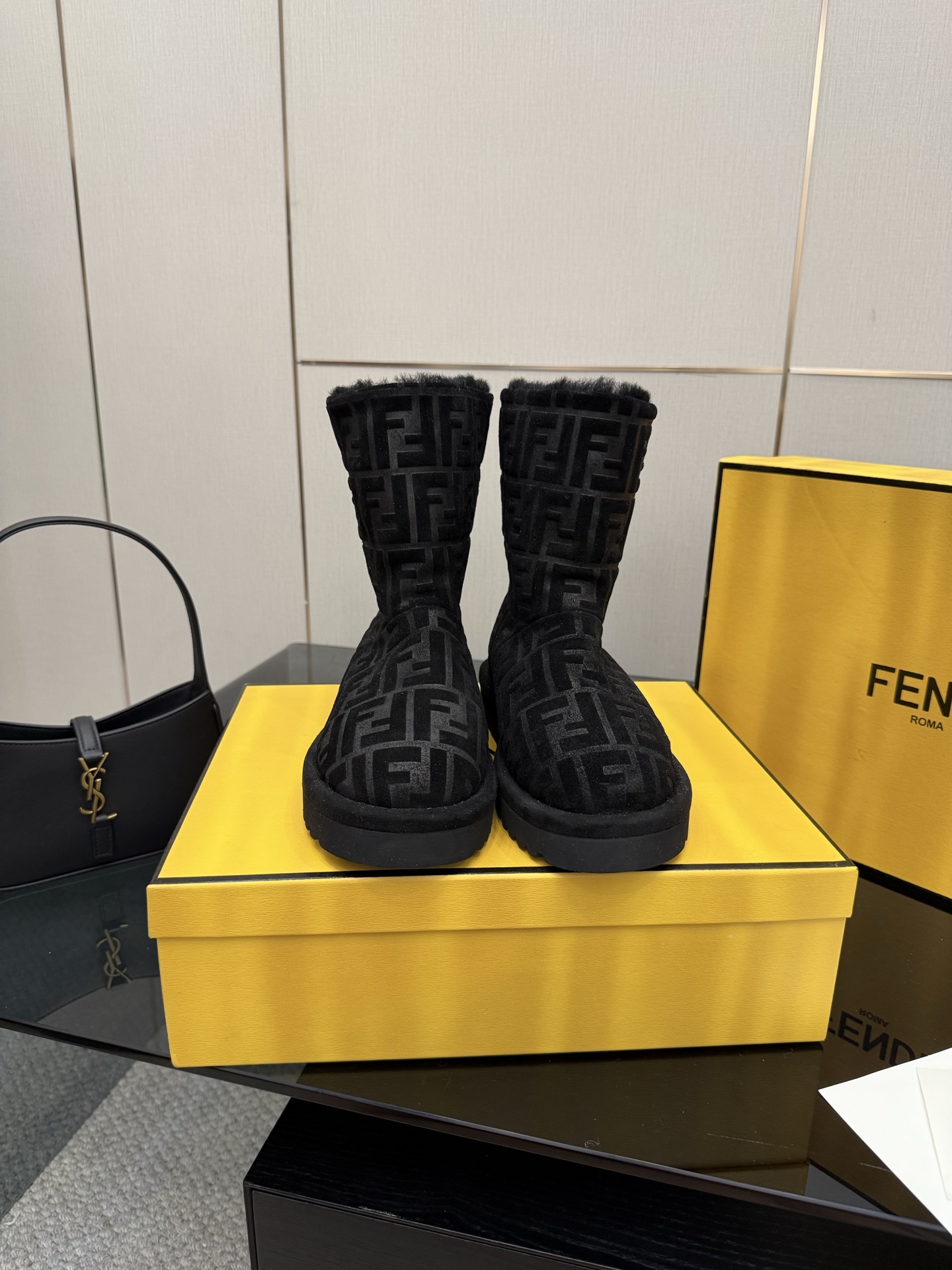 20251022/Fendi_251022-4